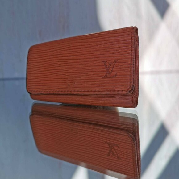 Louis Vuitton Key Holder - Picture 3 of 15